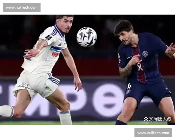 法甲焦点大战巴黎圣日耳曼迎战里尔争冠走势解析赛前形势与关键对位前瞻
