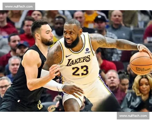 2017年NBA骑士对决老鹰詹姆斯领军东部焦点之战回顾